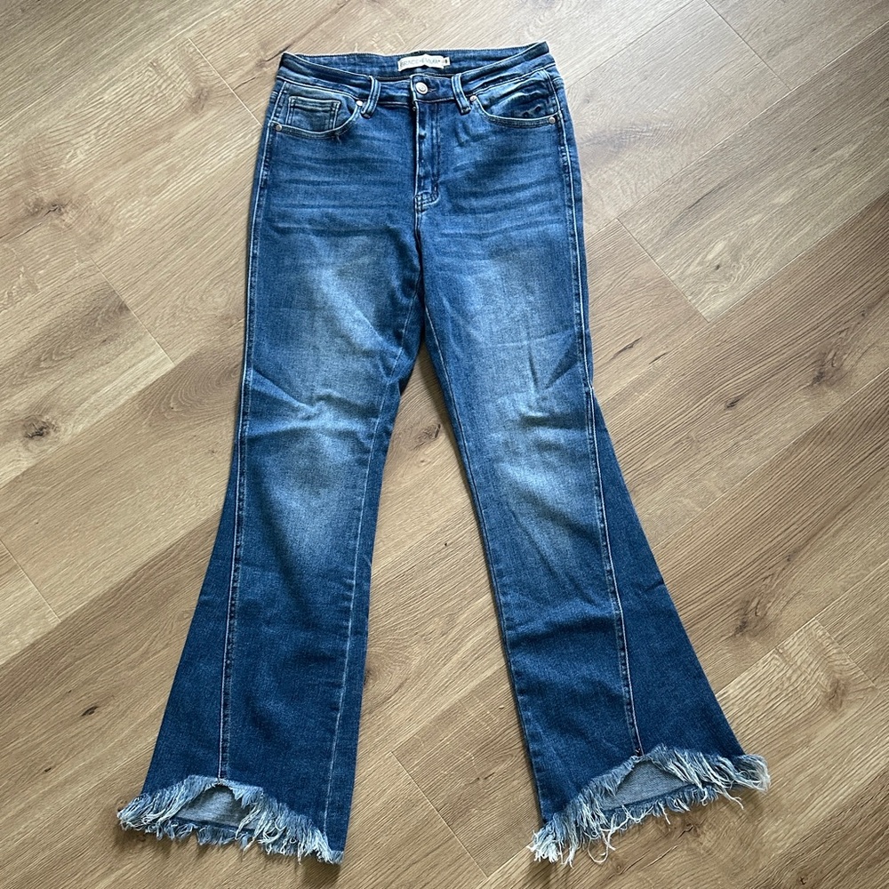 Frayed Hem Wide Leg Jeans in Indigo